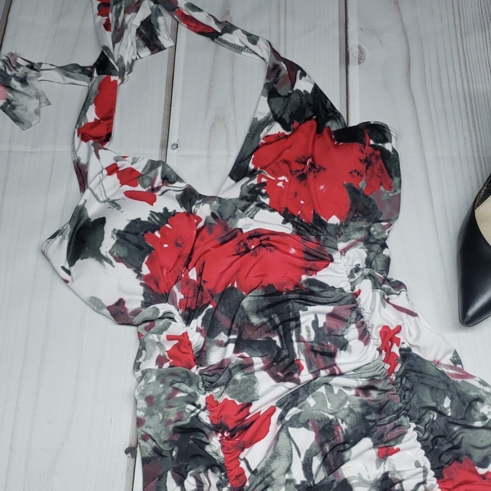 Flowered Dress - Picture 2 of 3